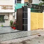 Hotel O 7